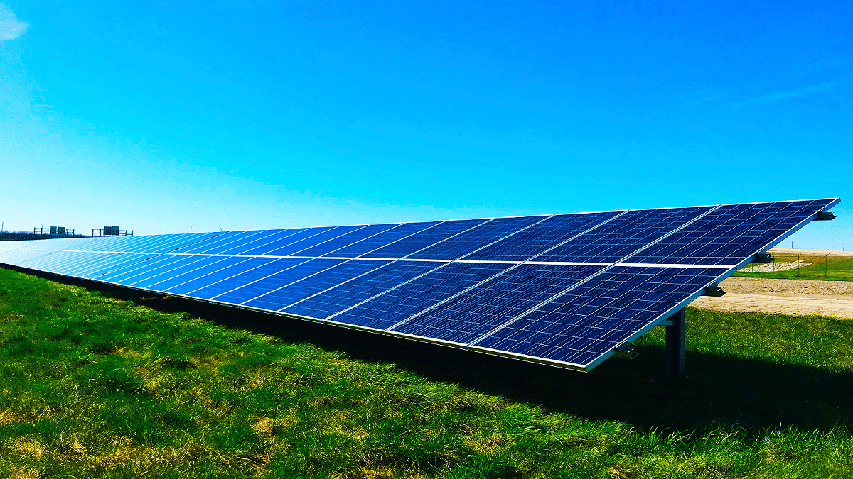 güneş enerjisi üretiminde kullanılan güneş panelleri