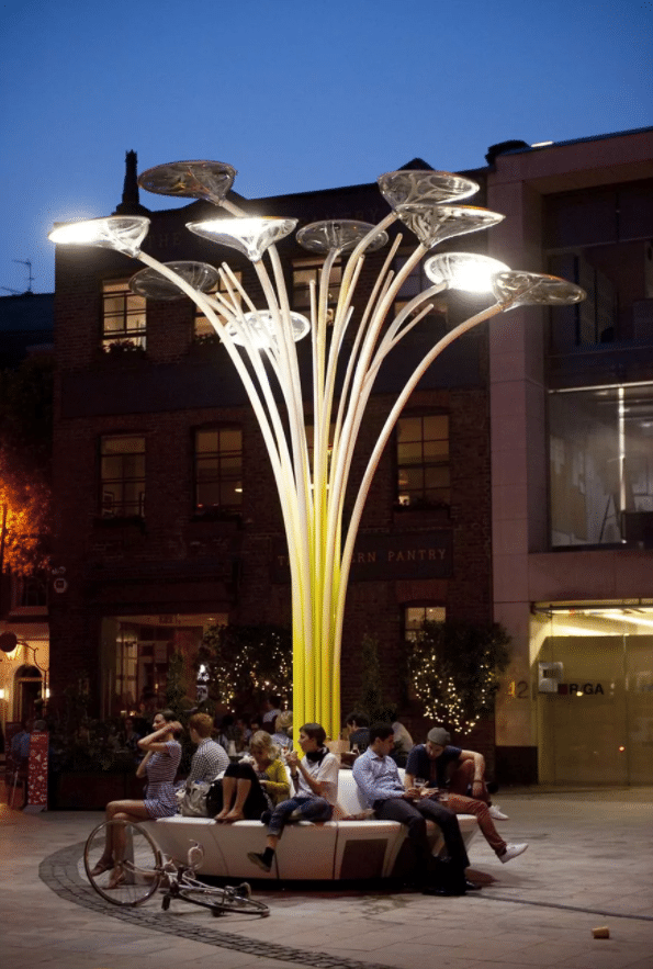 Ross Lovegrove tarafından tasarlanan güneş ağacı.